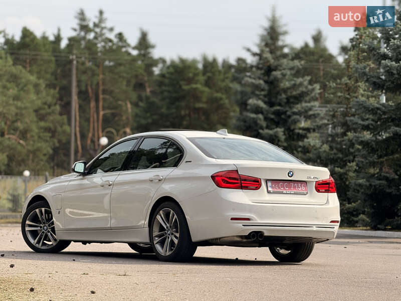 Седан BMW 3 Series 2017 в Киеве