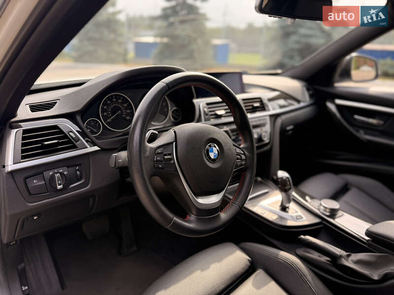 Седан BMW 3 Series 2017 в Киеве