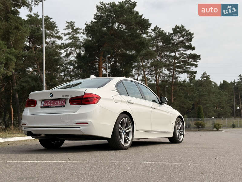 Седан BMW 3 Series 2017 в Киеве