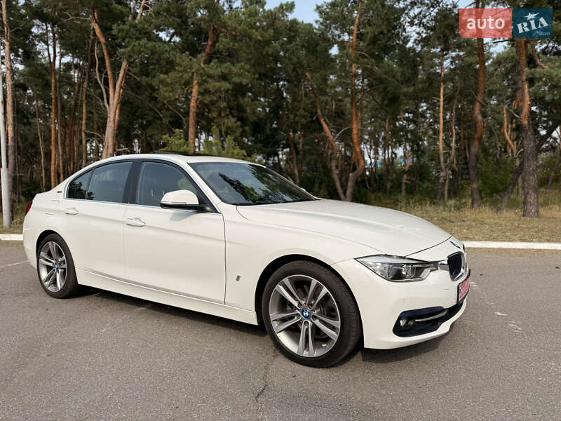 Седан BMW 3 Series 2017 в Киеве