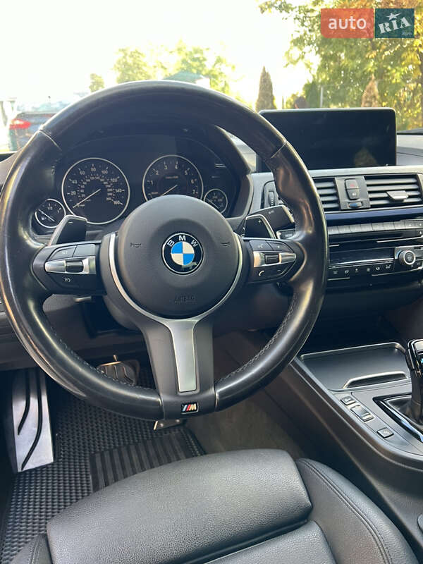 Седан BMW 3 Series 2018 в Первомайске