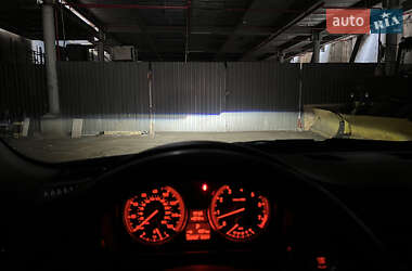 Седан BMW 3 Series 2011 в 