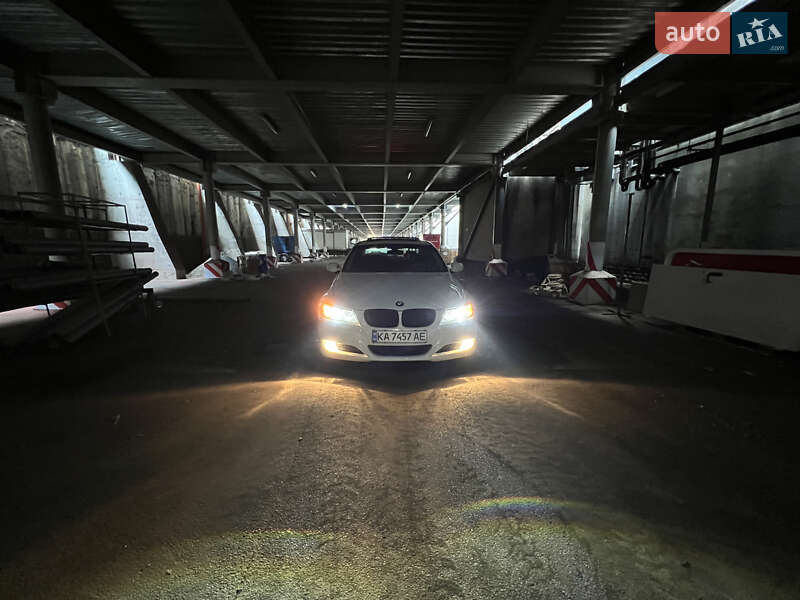 Седан BMW 3 Series 2011 в Киеве