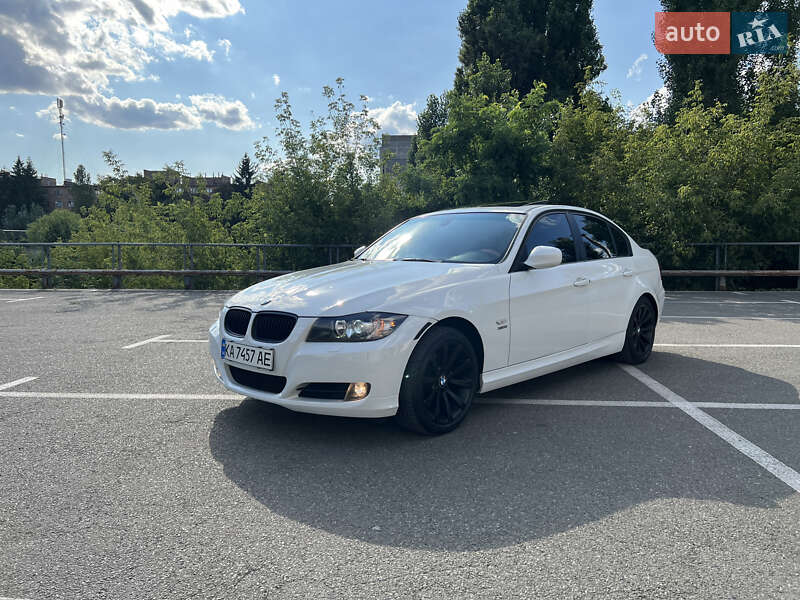 Седан BMW 3 Series 2011 в Киеве