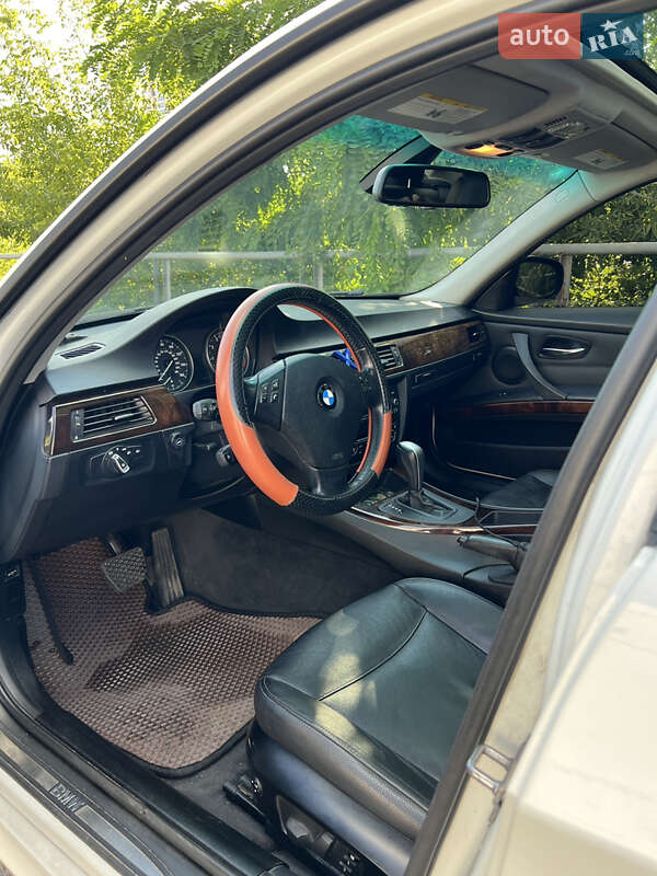 Седан BMW 3 Series 2011 в Киеве