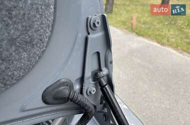 Седан BMW 3 Series 2011 в 