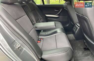 Седан BMW 3 Series 2011 в 