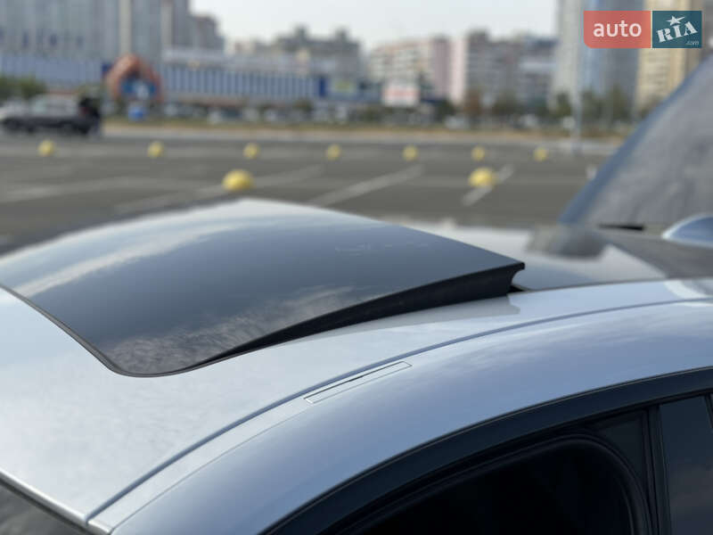 Седан BMW 3 Series 2017 в Києві