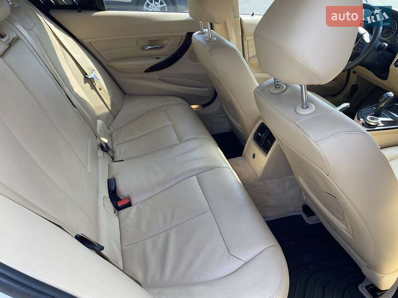 Седан BMW 3 Series 2013 в Киеве фото 16 Седан BMW 3 Series 2013 в Киеве