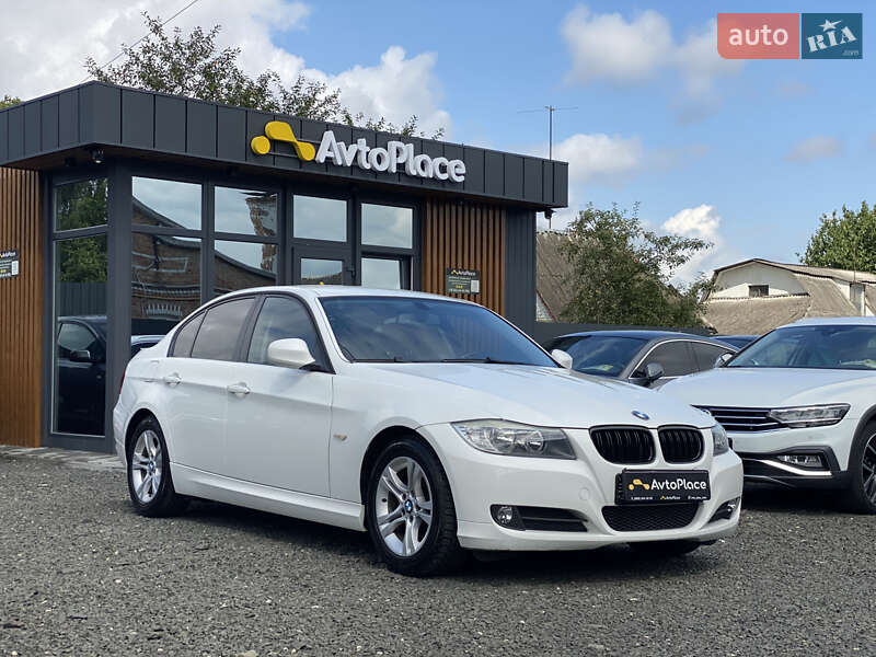 Седан BMW 3 Series 2009 в Луцке