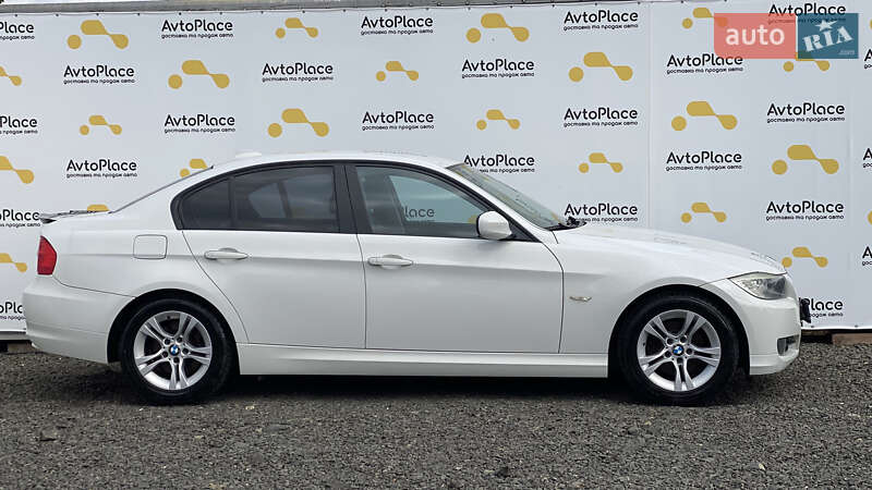 Седан BMW 3 Series 2009 в Луцке
