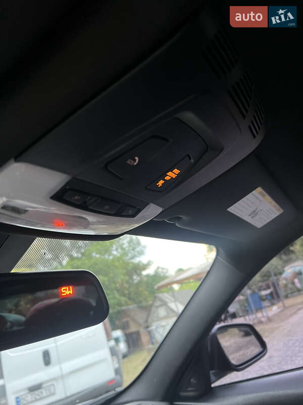 Седан BMW 3 Series 2015 в Буске