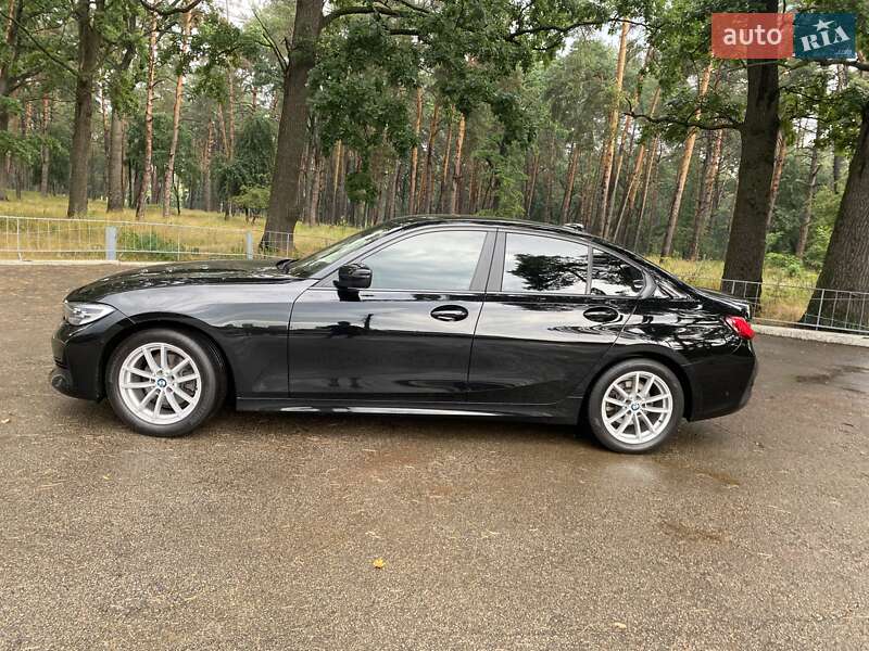 Седан BMW 3 Series 2020 в Киеве