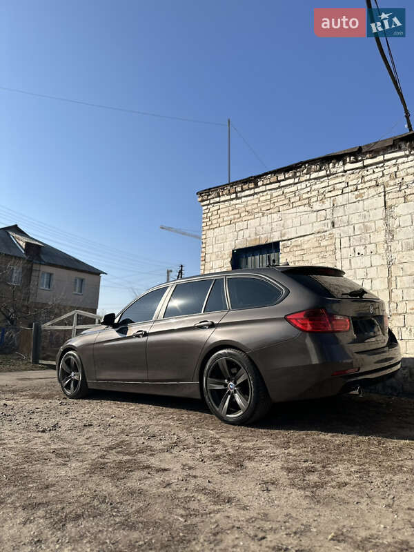 Универсал BMW 3 Series 2015 в Киеве