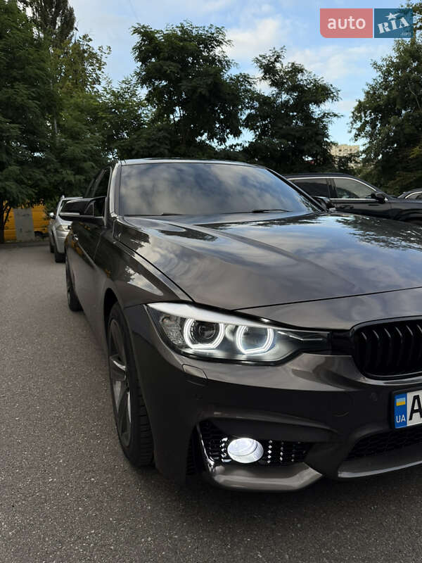Универсал BMW 3 Series 2015 в Киеве