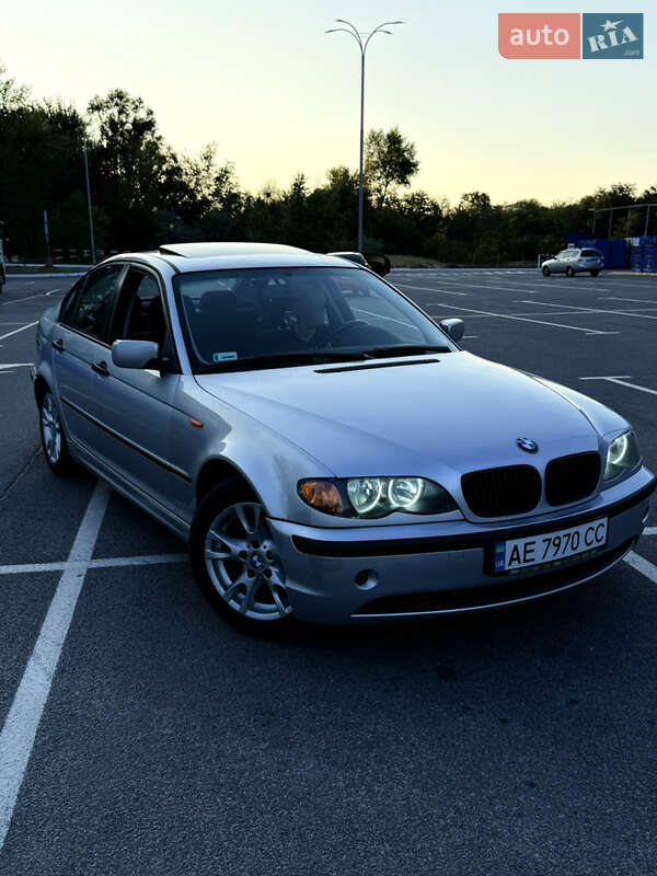 BMW 3 Series 2004