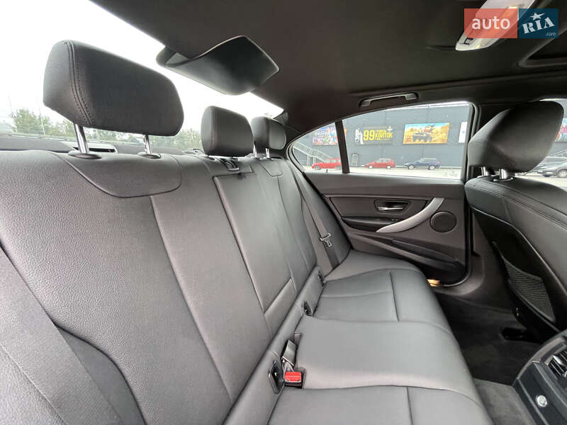 Седан BMW 3 Series 2015 в Киеве