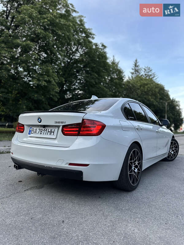 Седан BMW 3 Series 2012 в Желтых Водах