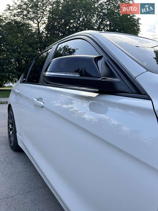 Седан BMW 3 Series 2012 в Желтых Водах