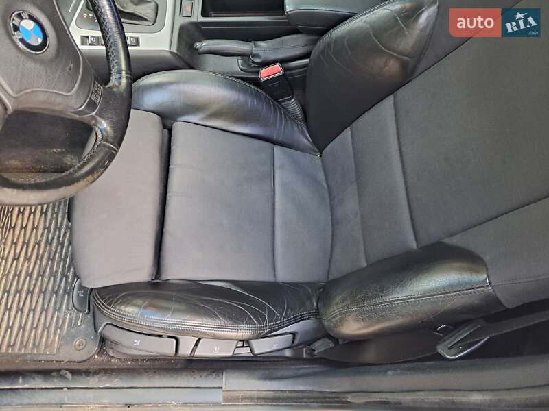 Седан BMW 3 Series 1999 в Киеве