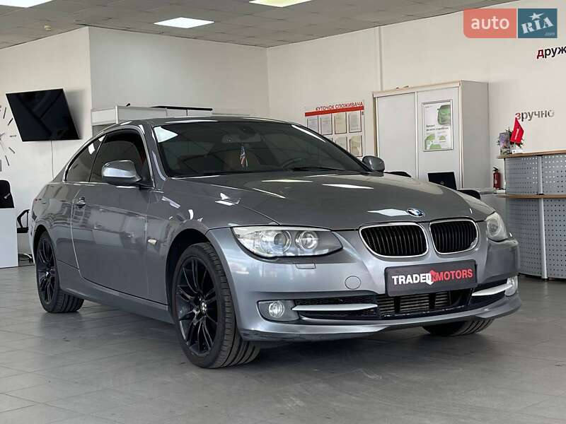 BMW 3 Series 2011