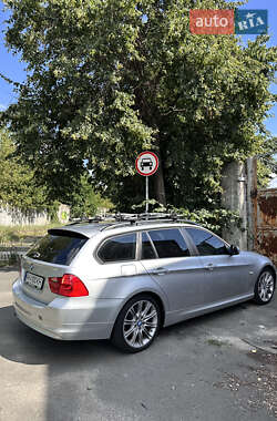Универсал BMW 3 Series 2009 в Киеве