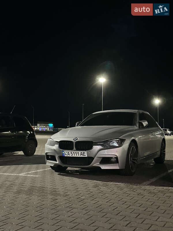 Седан BMW 3 Series 2017 в Киеве