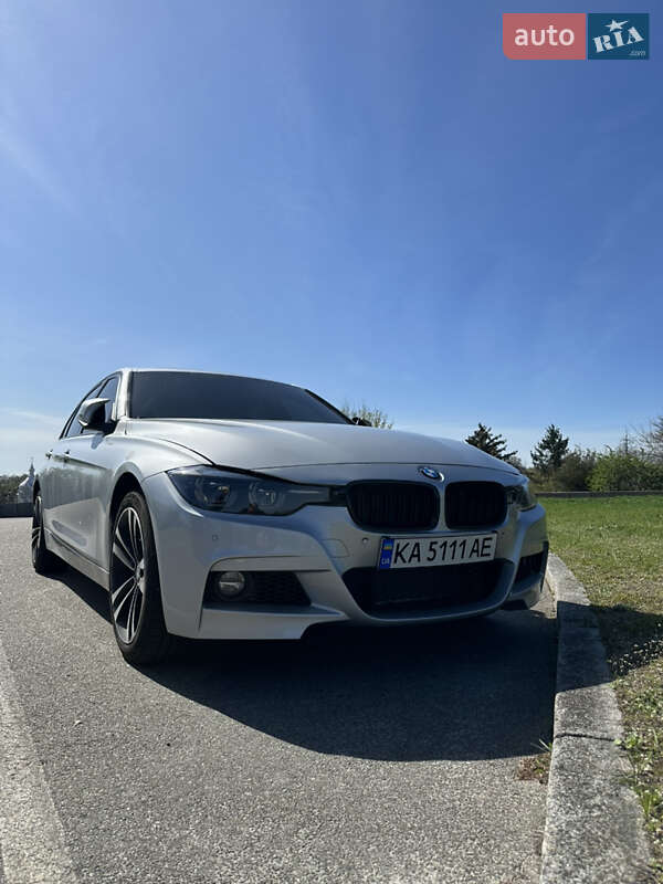 Седан BMW 3 Series 2017 в Киеве