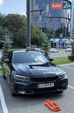 Седан BMW 3 Series 2019 в Киеве