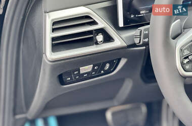 Седан BMW 3 Series 2025 в 