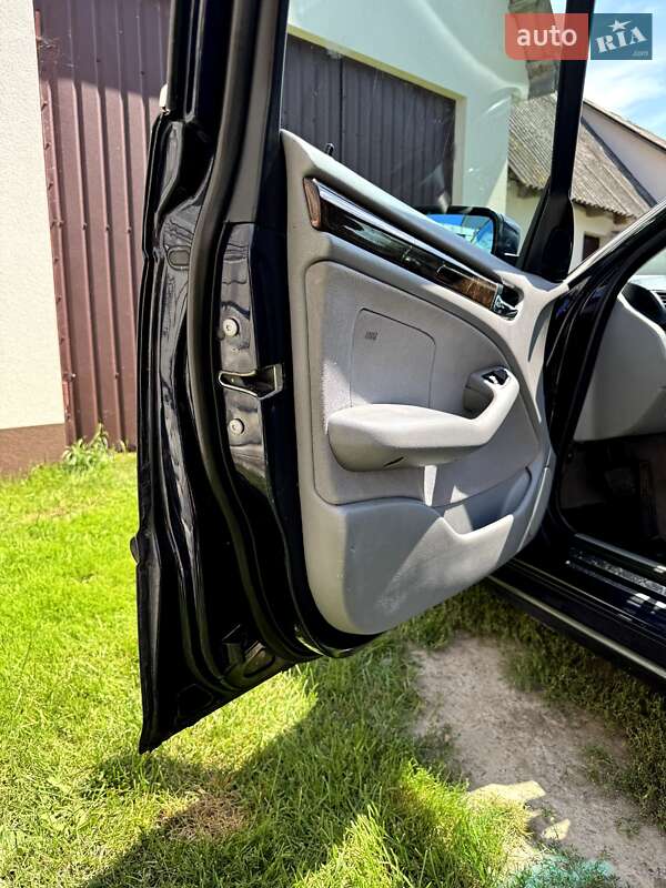 Седан BMW 3 Series 2002 в Млинове