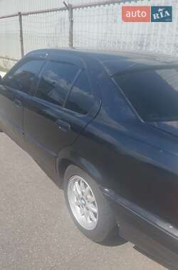 Седан BMW 3 Series 1992 в Києві