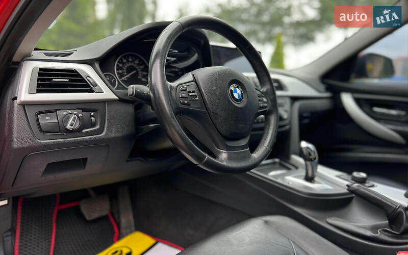 Седан BMW 3 Series 2013 в Львове