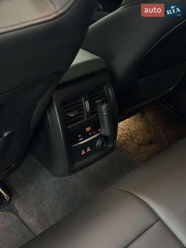 Седан BMW 3 Series 2019 в Одесі