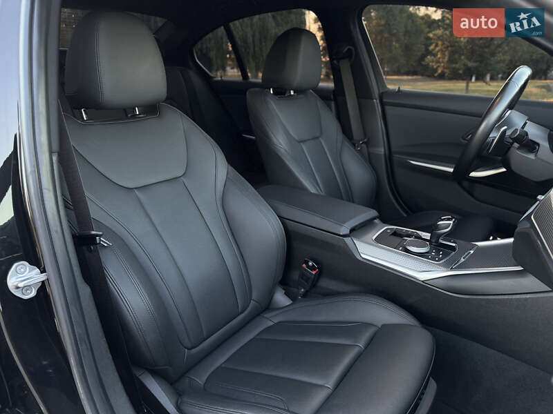 Седан BMW 3 Series 2019 в Александрие