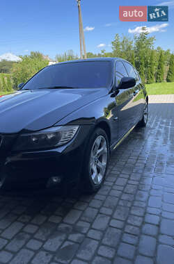 Седан BMW 3 Series 2010 в Львові