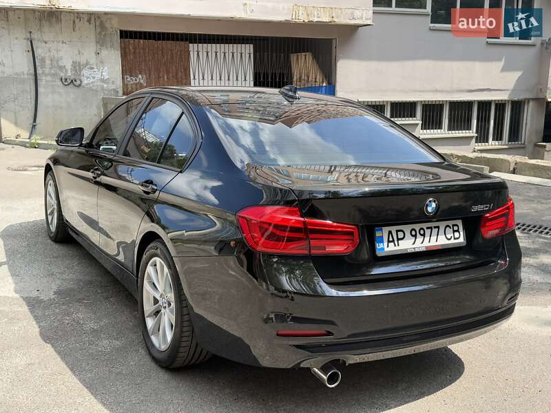 Седан BMW 3 Series 2016 в Киеве