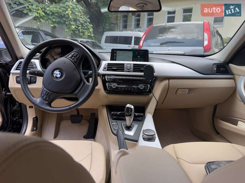 Седан BMW 3 Series 2016 в Киеве