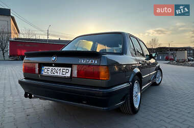 Седан BMW 3 Series 1986 в Чернівцях