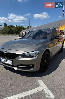 Седан BMW 3 Series 2016 в Киеве