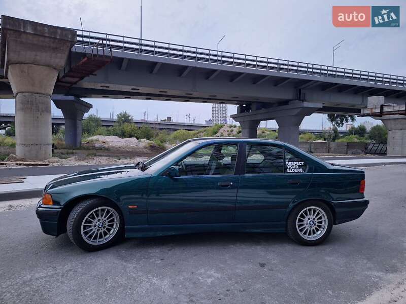 Седан BMW 3 Series 1997 в Киеве