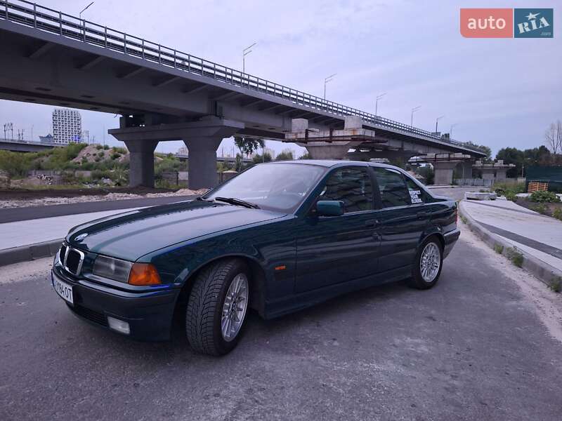 Седан BMW 3 Series 1997 в Киеве
