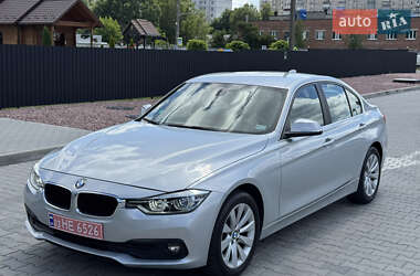 Седан BMW 3 Series 2017 в Хмельницком