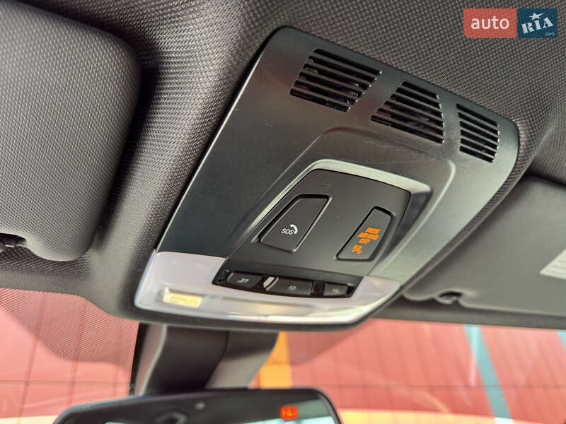 Седан BMW 3 Series 2017 в Киеве