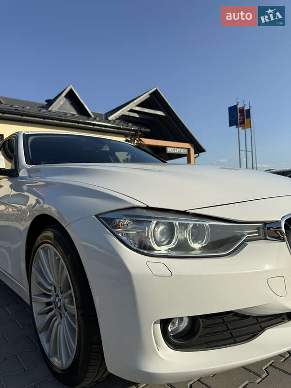 Седан BMW 3 Series 2013 в Виннице