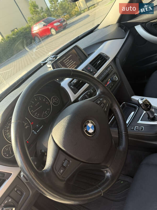 Седан BMW 3 Series 2013 в Виннице