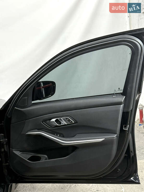 Седан BMW 3 Series 2019 в Одесі