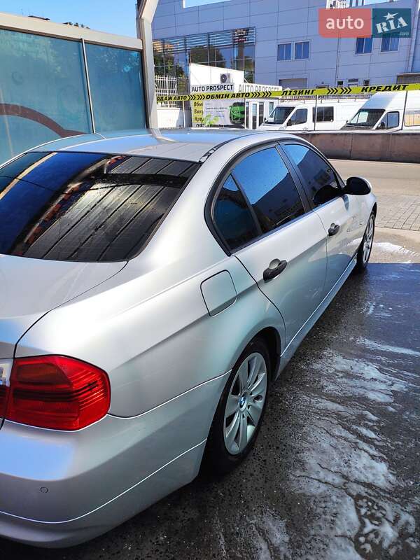 Седан BMW 3 Series 2006 в Кривому Розі