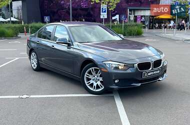Седан BMW 3 Series 2015 в Киеве