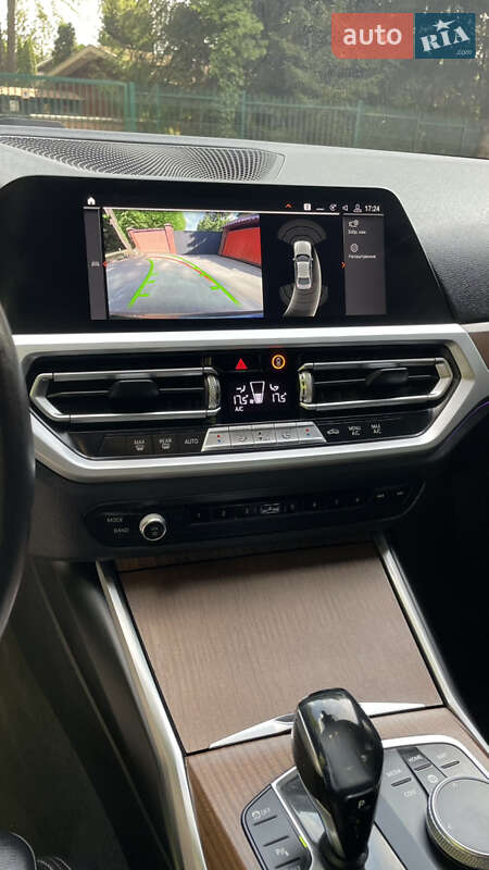 Седан BMW 3 Series 2019 в Львові